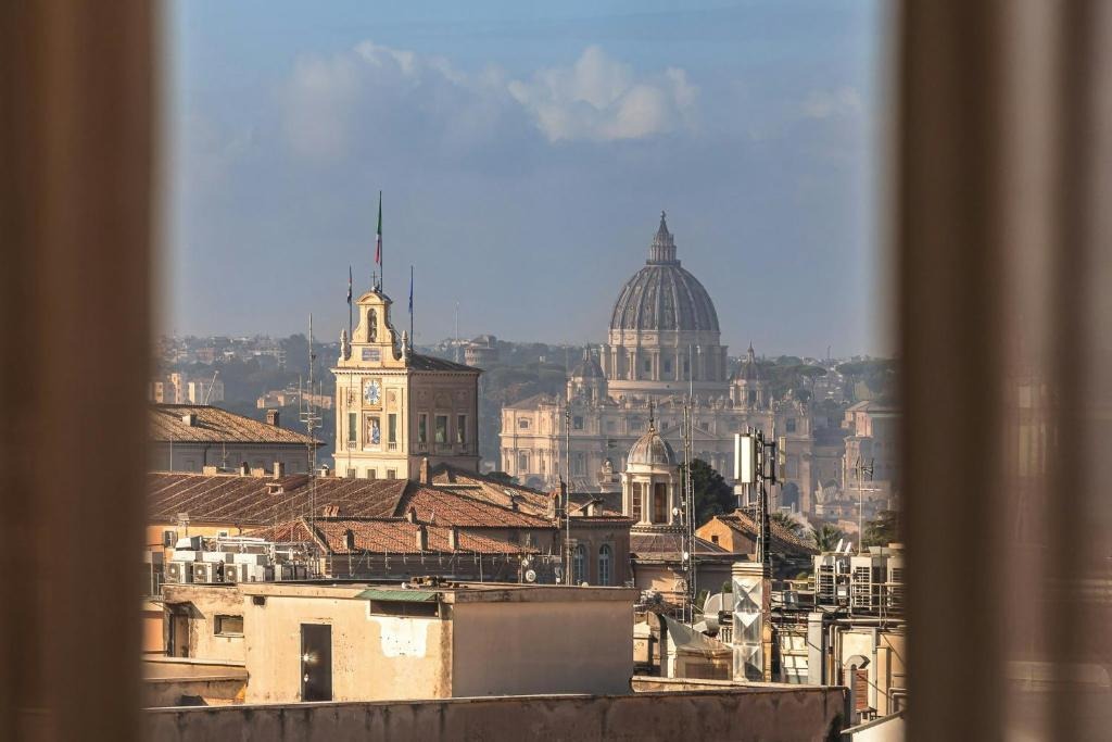 هتل استار هتلز متروپل